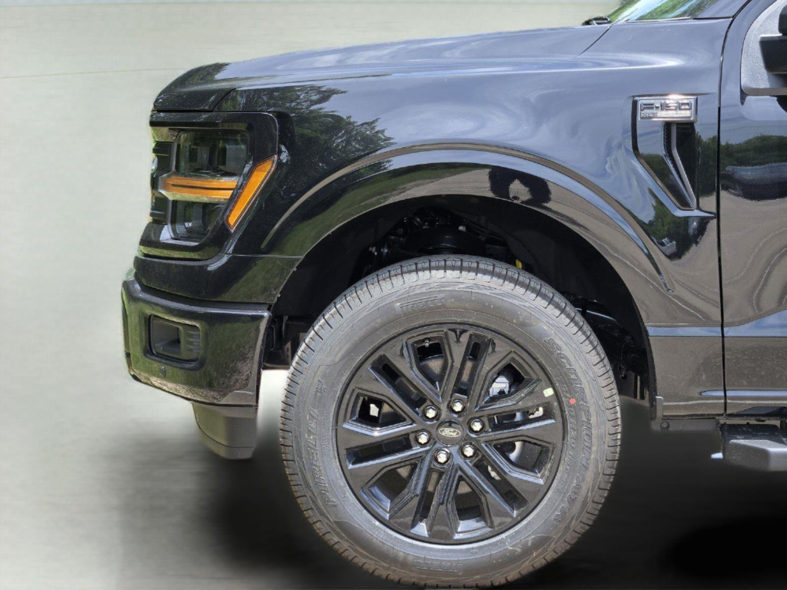 New 2026 Agate Black Metallic Ford XLT image 6