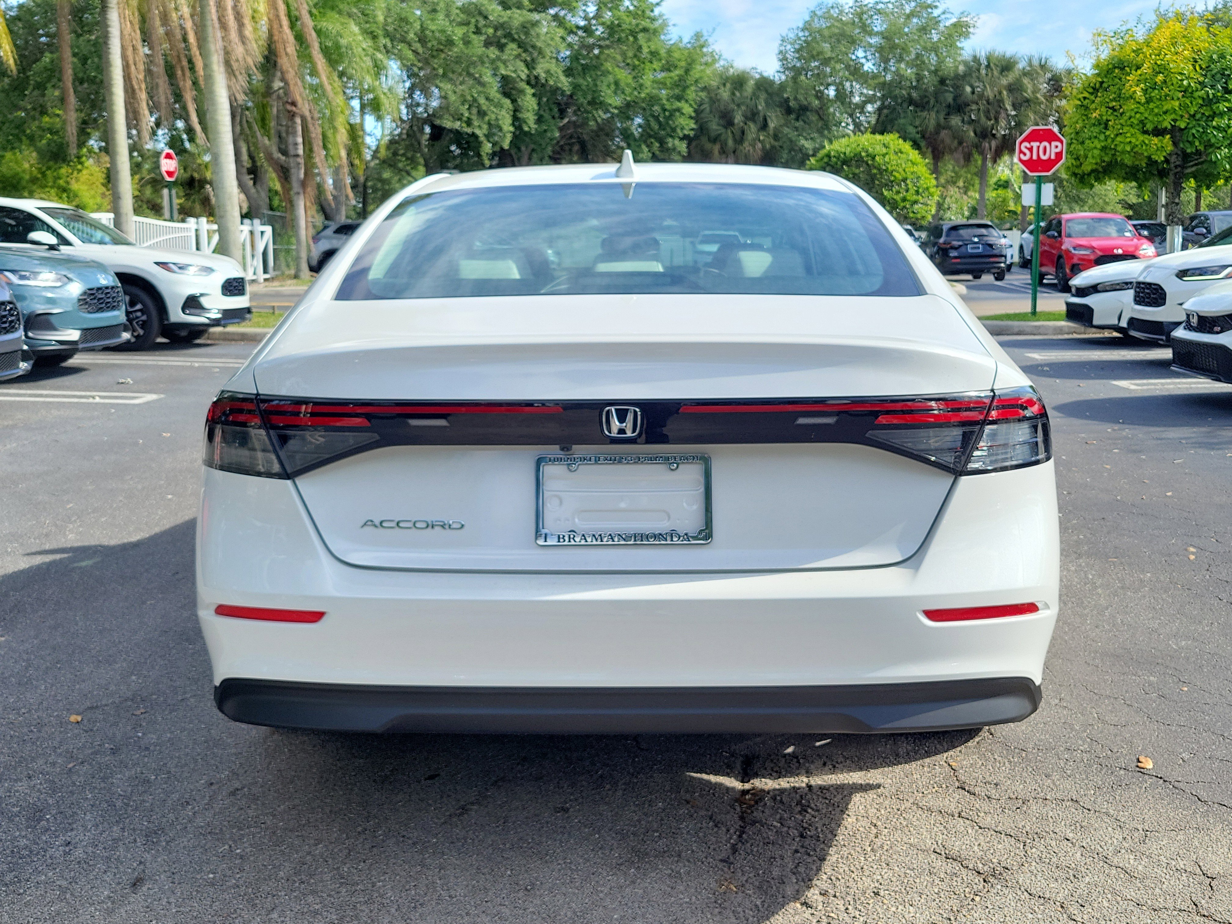 New 2026 Platinum White Pearl Honda LX image 5