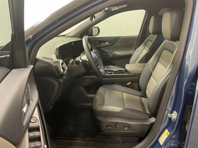 Used 2026 Lakeshore Blue Metallic Chevrolet LT image 20