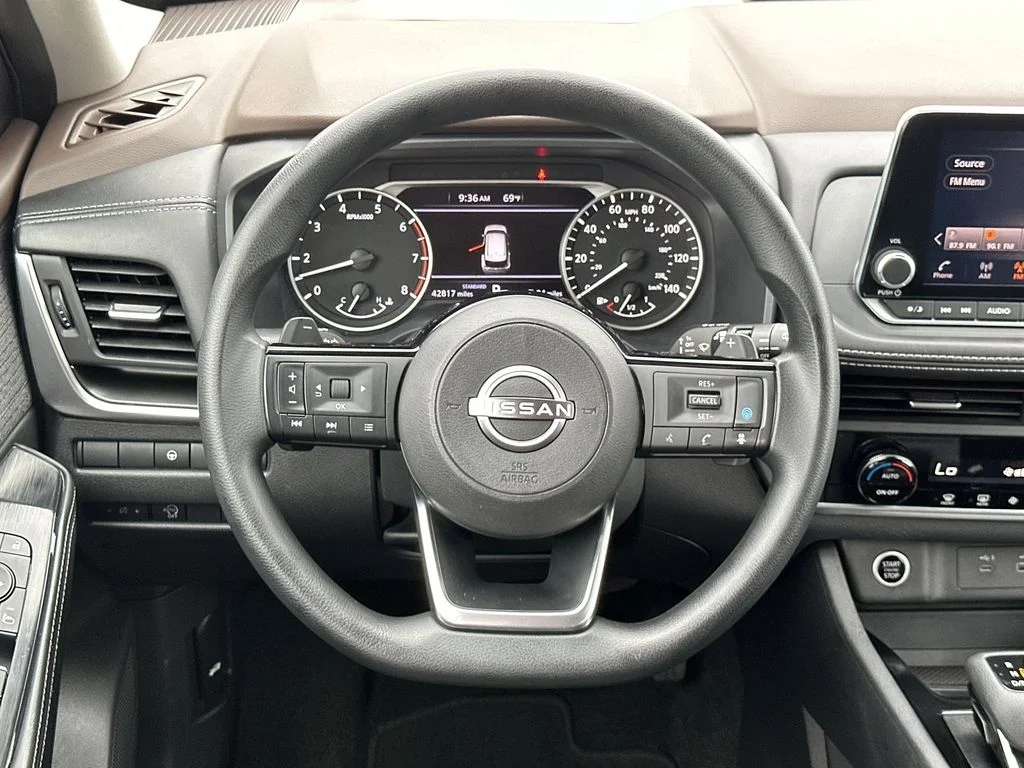 2023 Nissan Rogue SV - Photo 17