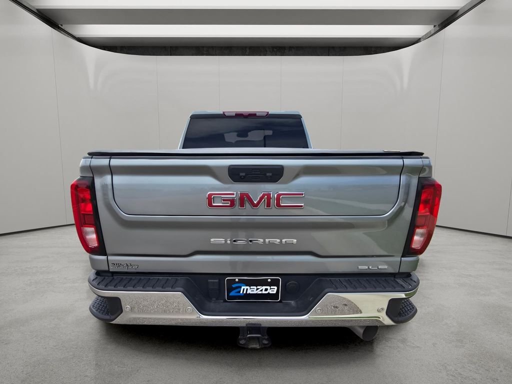 Used 2025 Sterling Metallic GMC SLE image 4