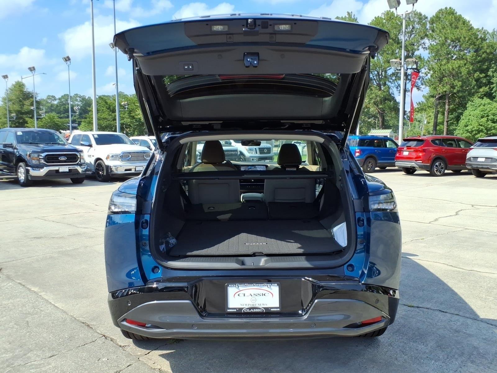 New 2026 Aurora Blue Pearl Metallic / Super Black Two-tone Nissan Platinum image 24