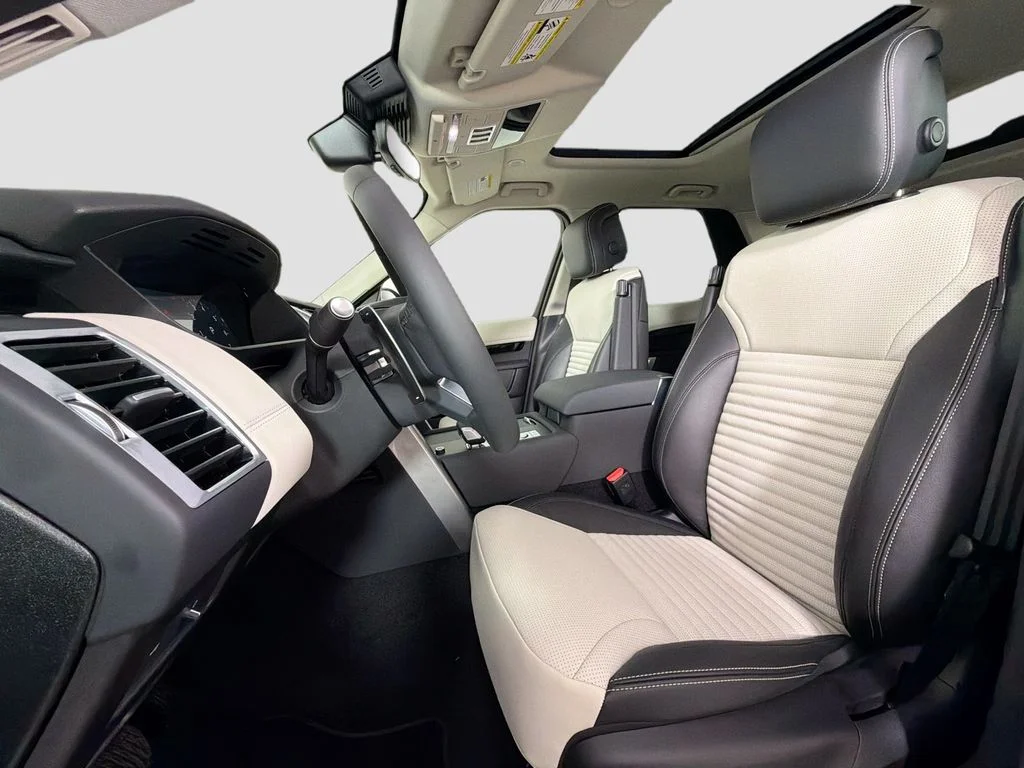 New 2026 Santorini Black Land Rover S image 22
