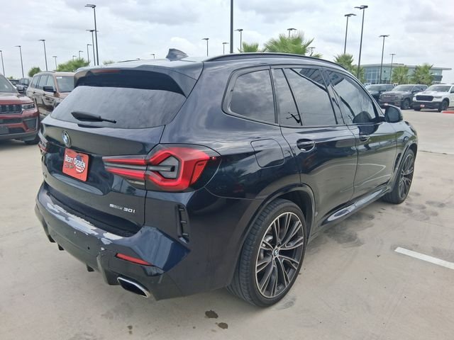 Used 2022 Black BMW sDrive30i image 9