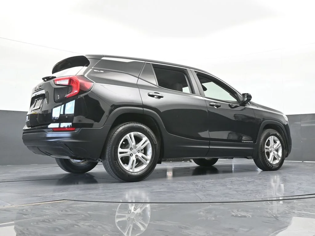 Used 2023 Ebony Twilight Metallic GMC SLE image 56