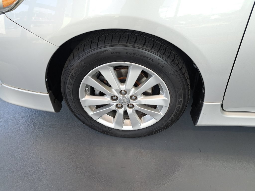 Used 2010 Silver Toyota S image 41