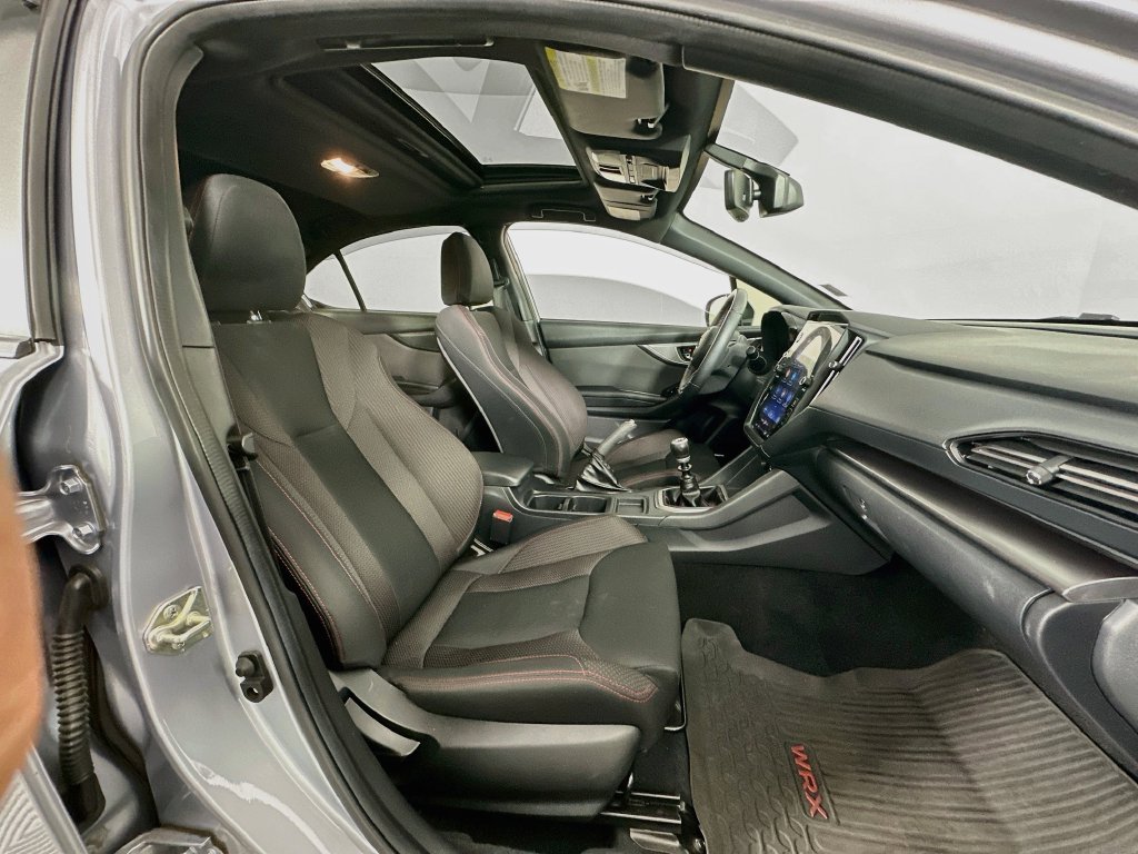 Used 2022 Ice Silver Metallic Subaru Premium image 28