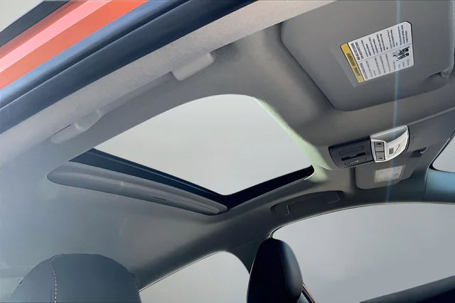 Used 2025 Orange Nissan SR image 26
