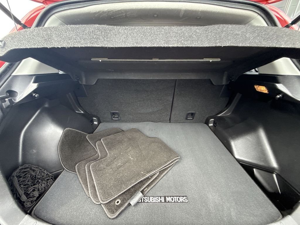Used 2016  Mitsubishi ES image 23