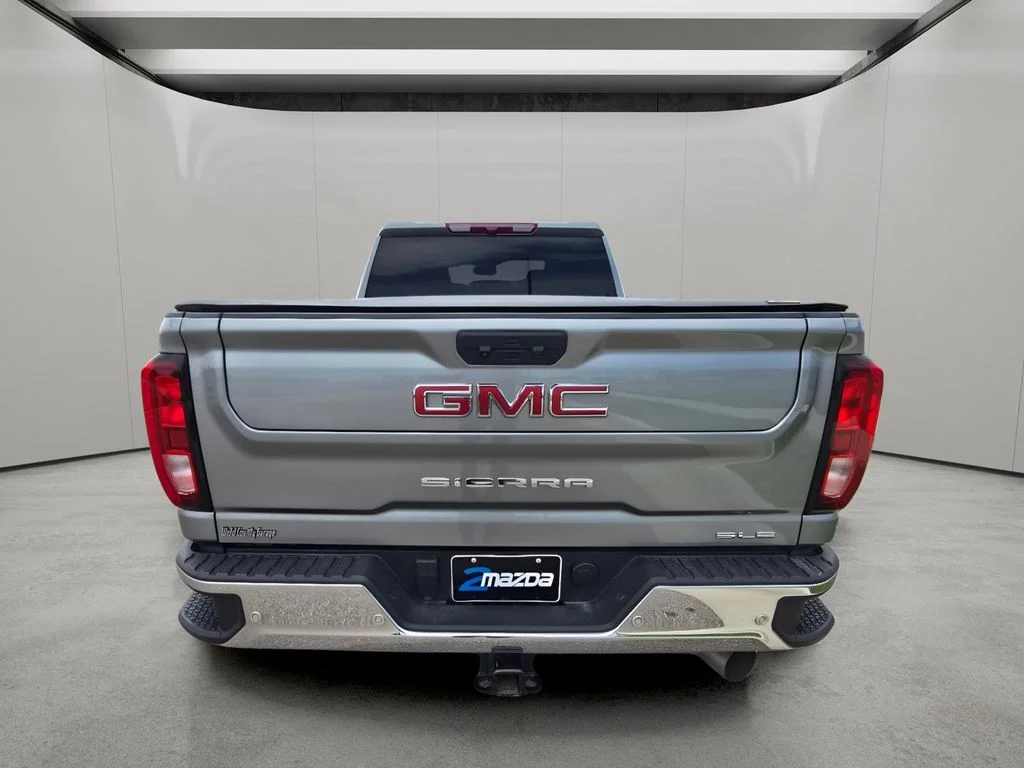 Used 2025 Sterling Metallic GMC SLE image 4