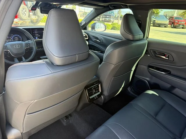 Certified Used 2025 BRONZE AGE Toyota Limited image 27
