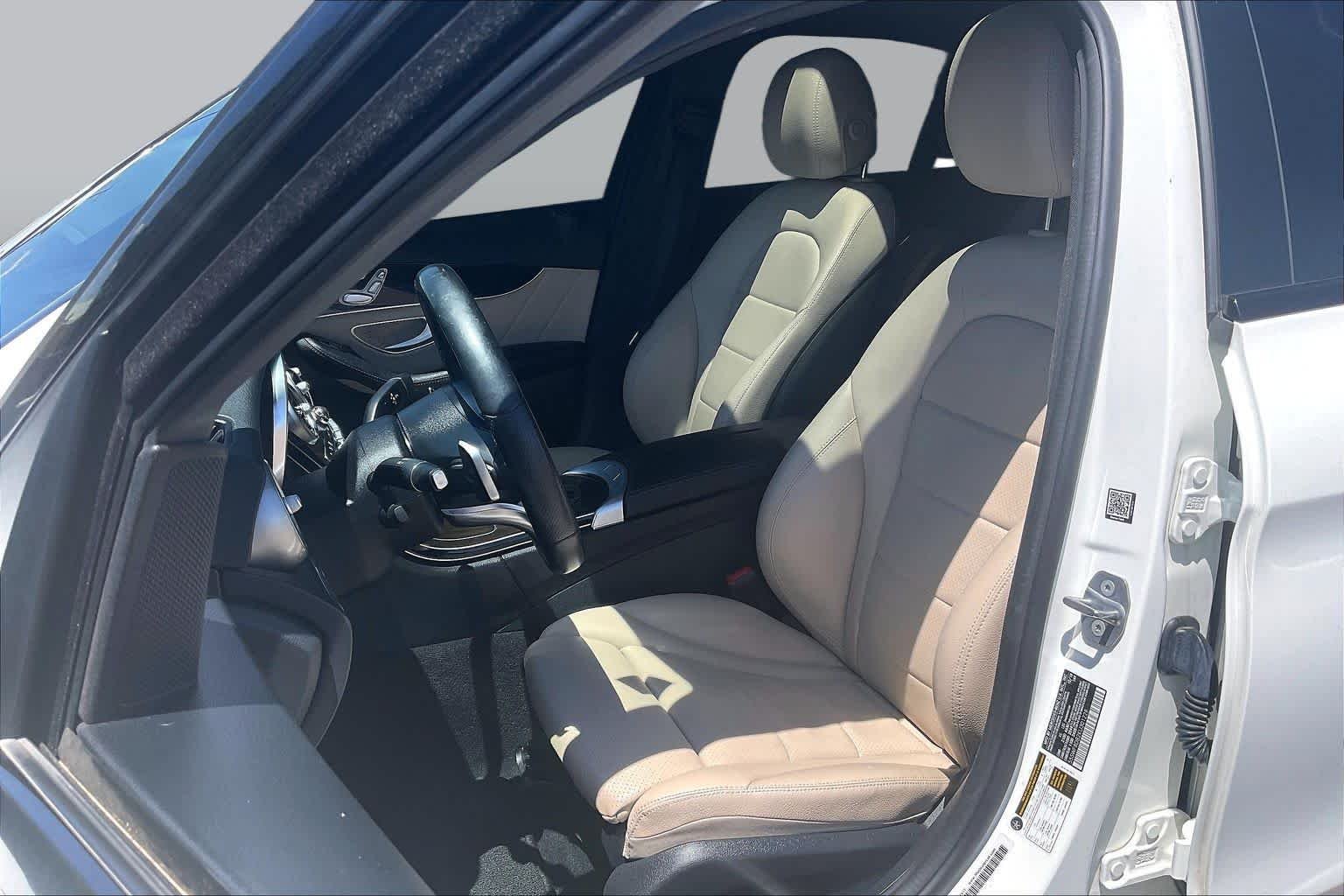 Used 2019 Polar White Mercedes-Benz C 300 image 8
