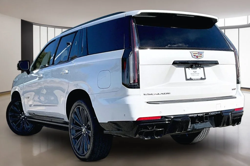Used 2025 White Cadillac V-Series image 12