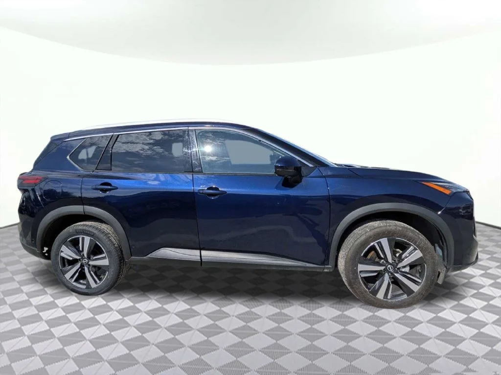 Used 2026 Blue Nissan SL image 2