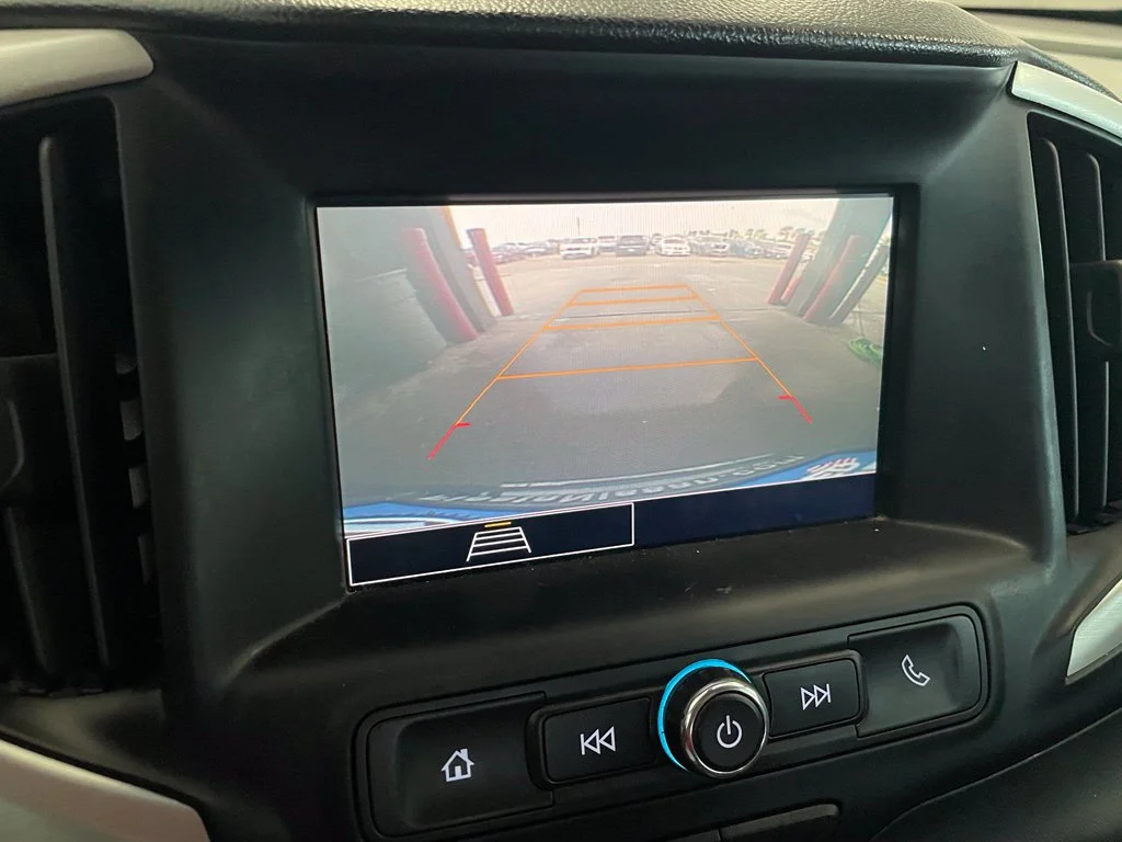 Used 2022 Black GMC SLE image 8