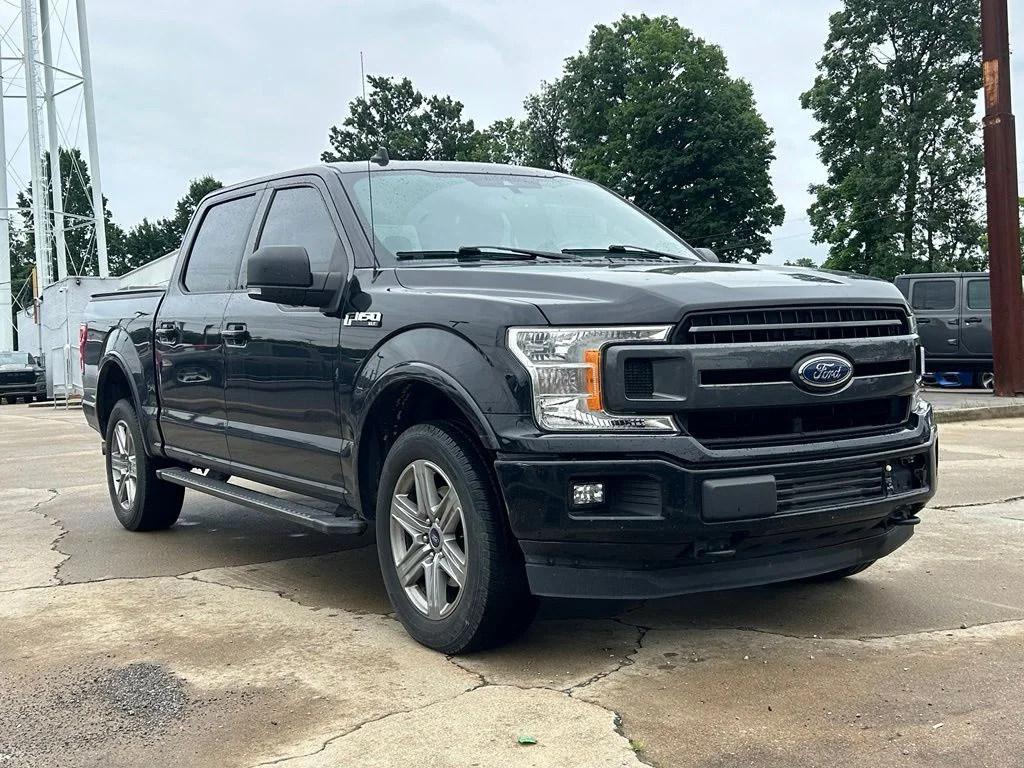 Used 2019 Black Ford XLT image 4