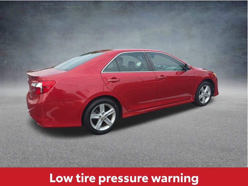 Used 2014 Red Toyota SE image 5