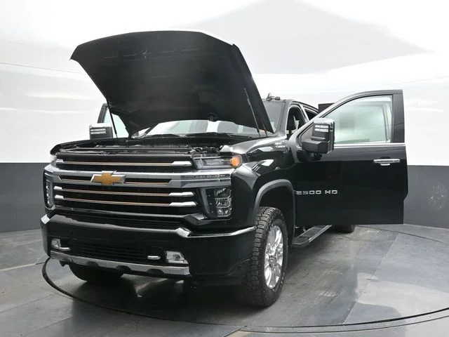 Used 2023 Black Chevrolet High Country image 30