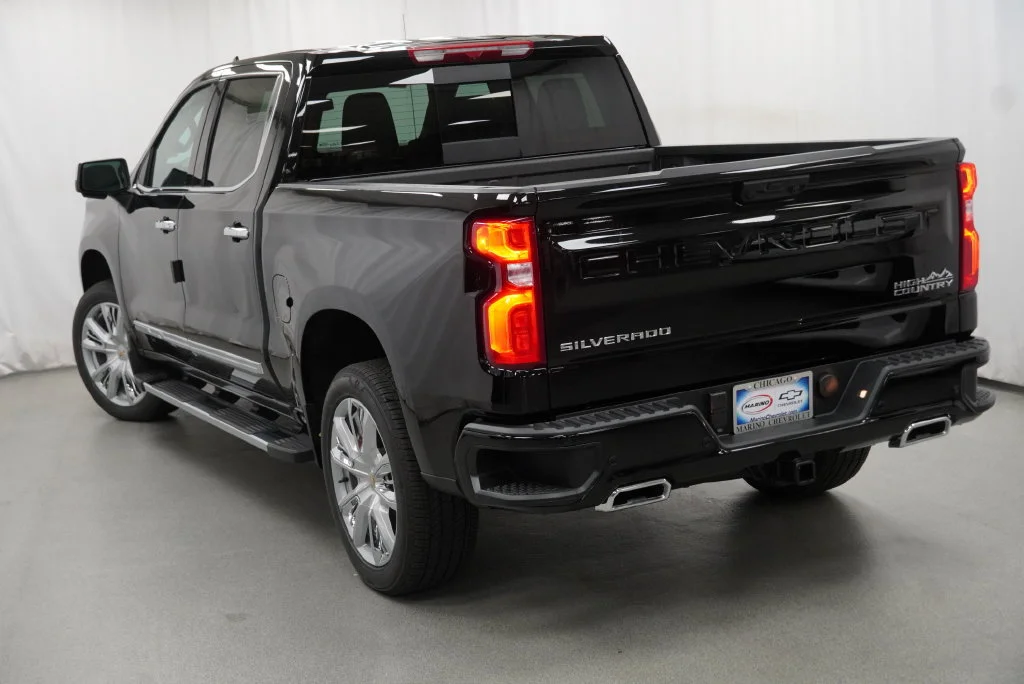New 2026 Black Chevrolet High Country image 15