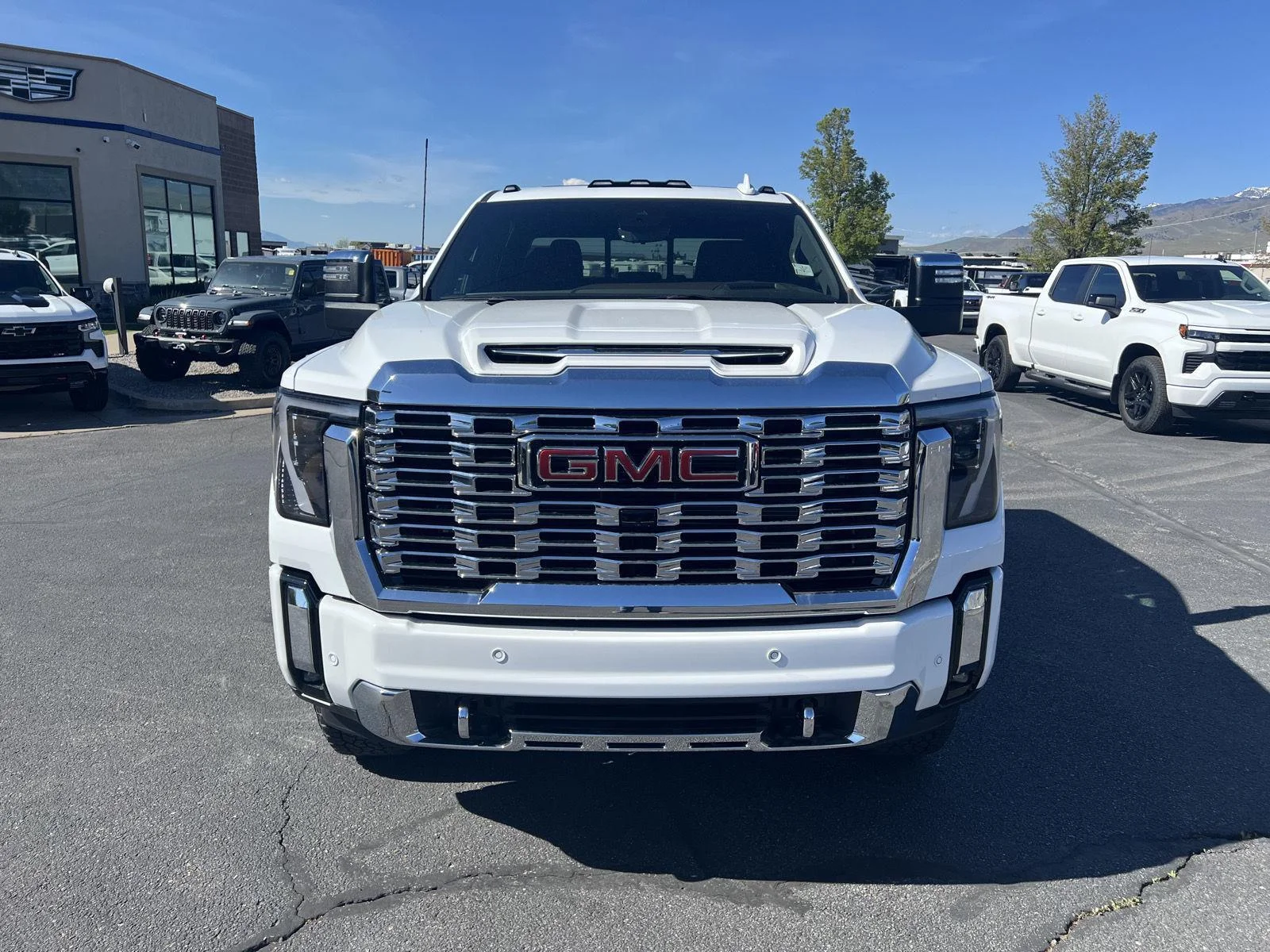 2026 GMC Sierra 3500HD Denali - Photo 8