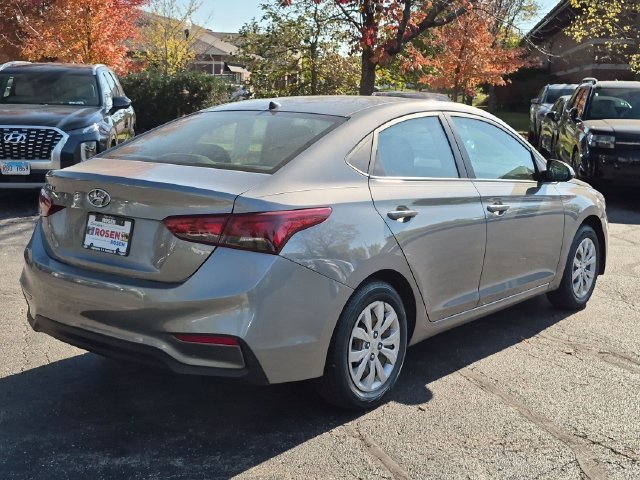Used 2022 Gray Hyundai SE image 7