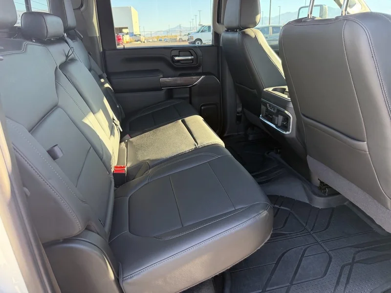 Used 2020 SUMMIT WHITE Chevrolet LTZ image 22