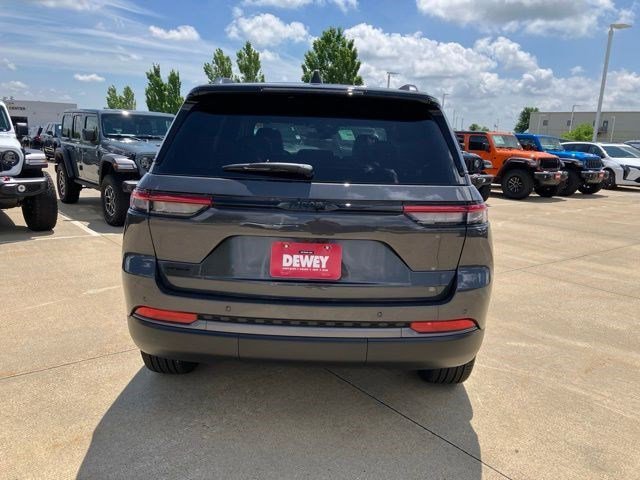 New 2026 Baltic Gray Metallic Clear-Coat Exterior Paint Jeep Limited image 6