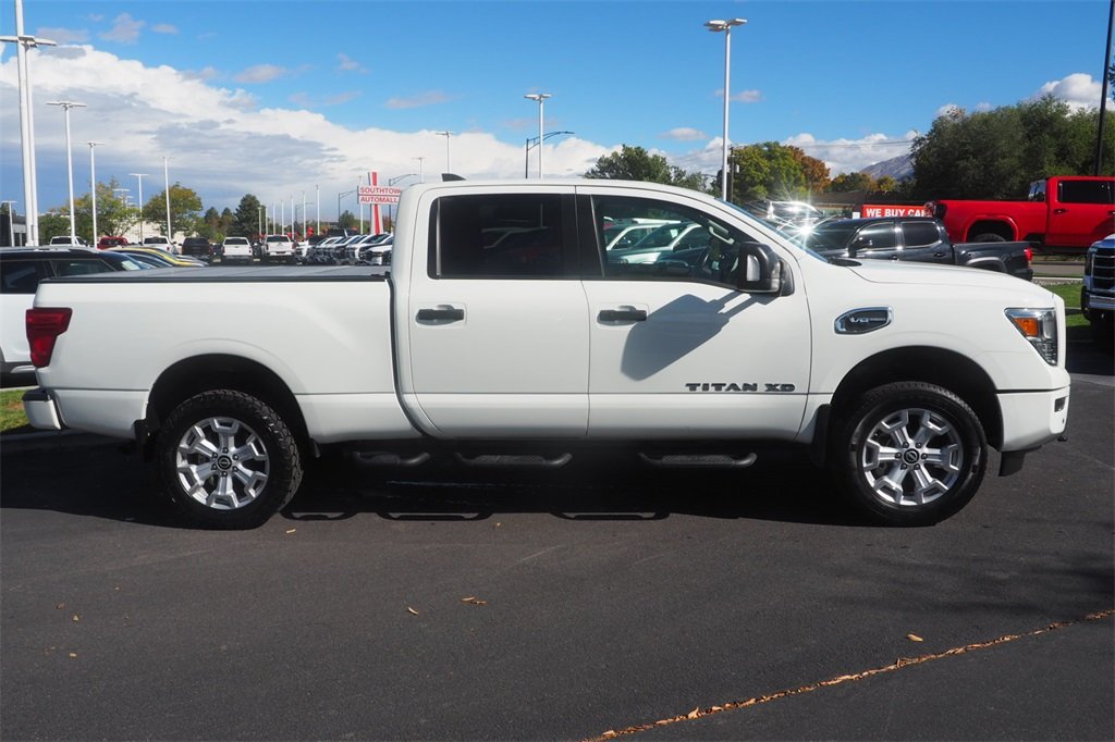 2023 Nissan Titan SV photo 4