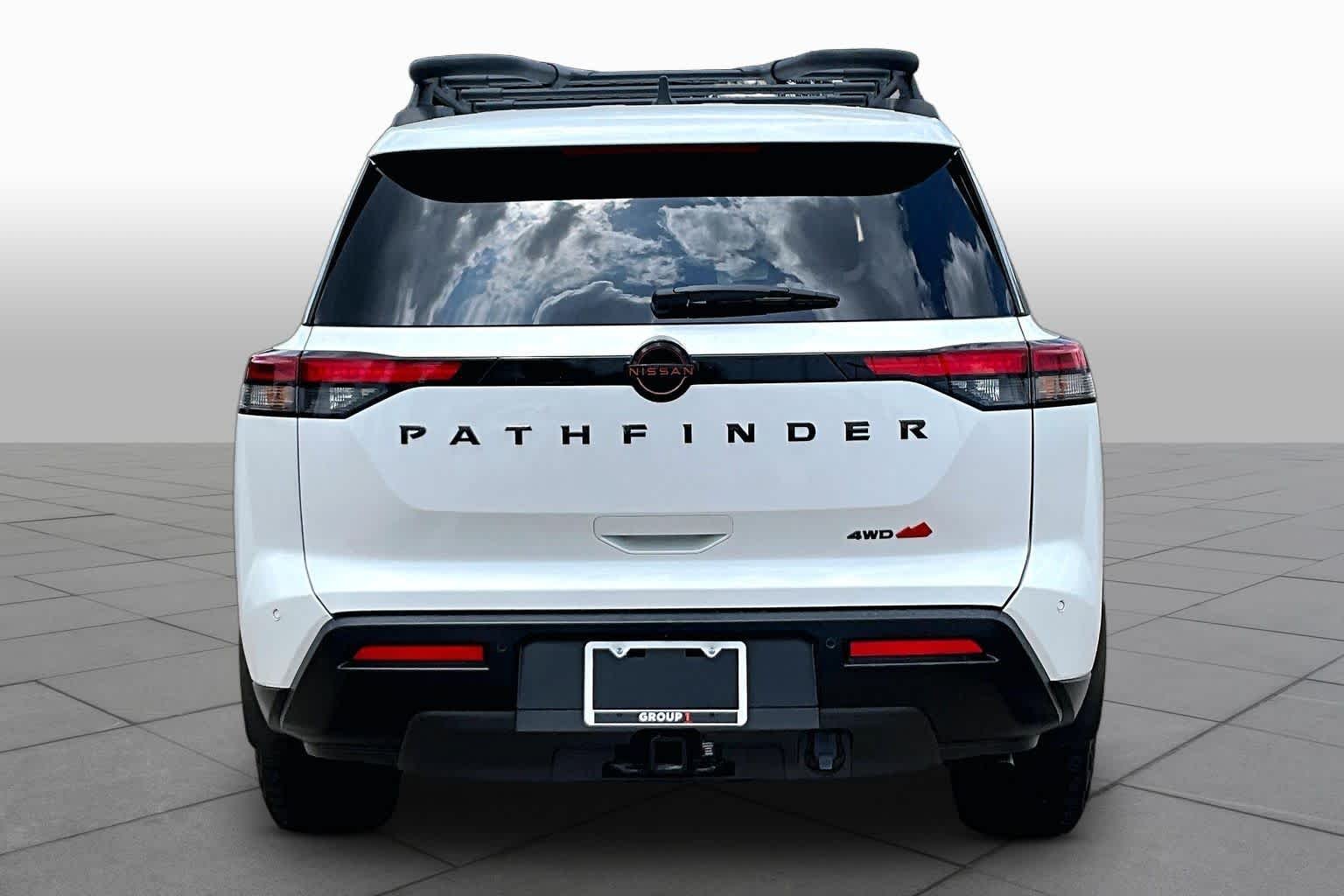 New 2026 Everest White Pearl Tricoat Nissan Rock Creek image 4