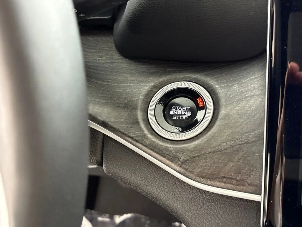 Used 2024 White Jeep 4xe image 31