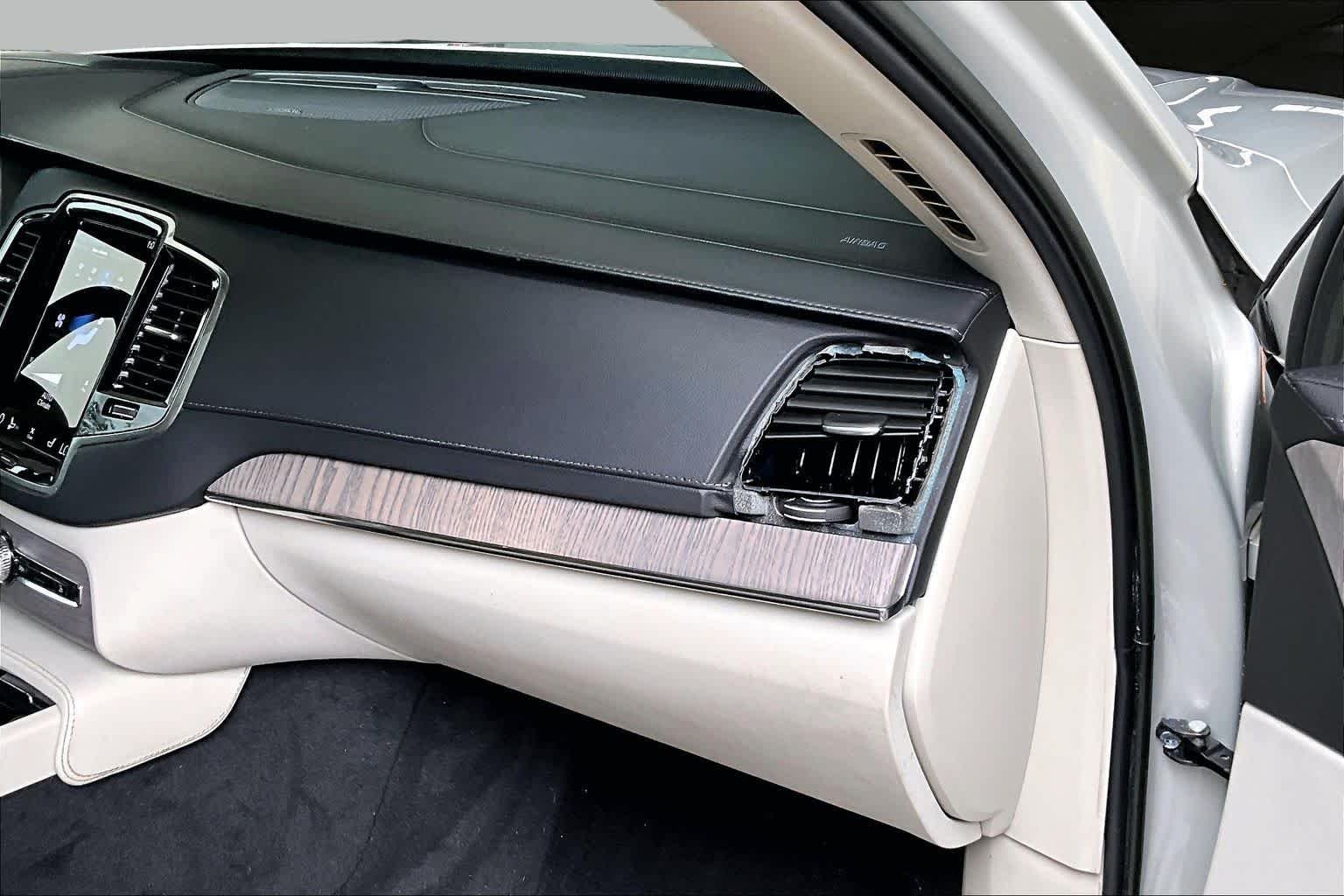 Used 2022 Birch Light Metallic Volvo Inscription image 19