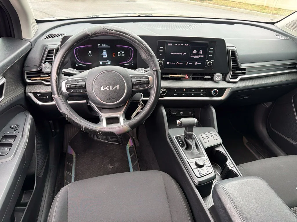 Used 2024 Fusion Black Kia LX image 18