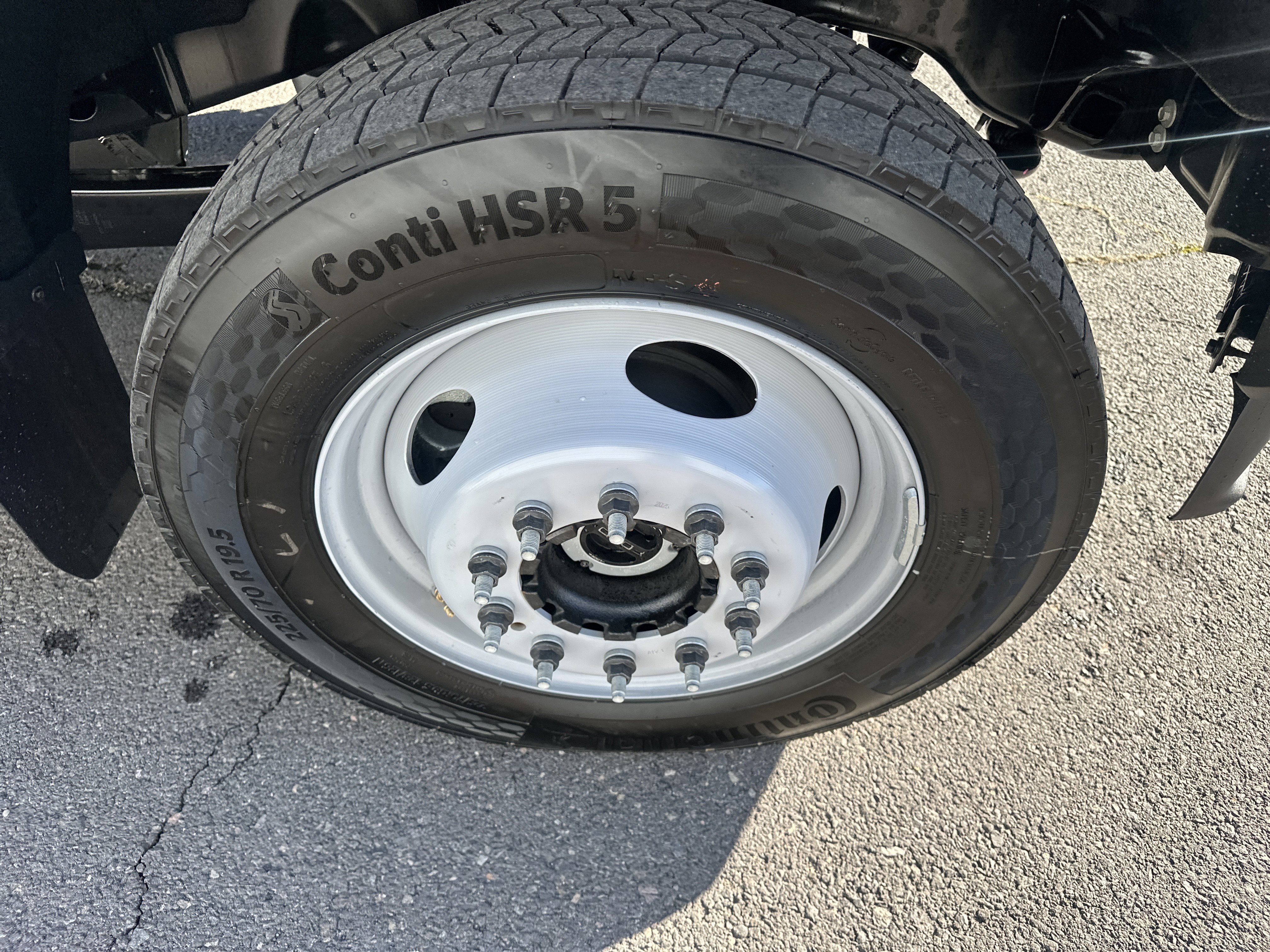 2026 Ford F-550 Super Duty Chassis Cab XL - Photo 9