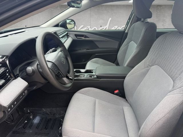 Used 2025 UNDERGROUND Toyota LE image 20