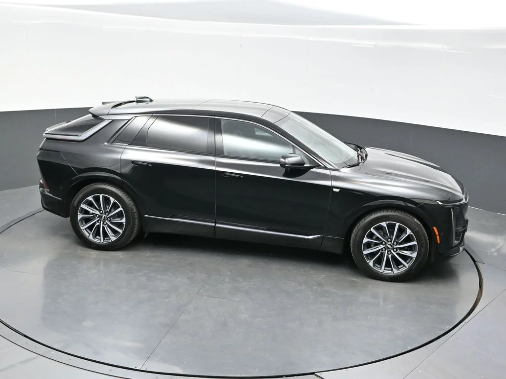 Used 2024 Black Cadillac Sport image 38