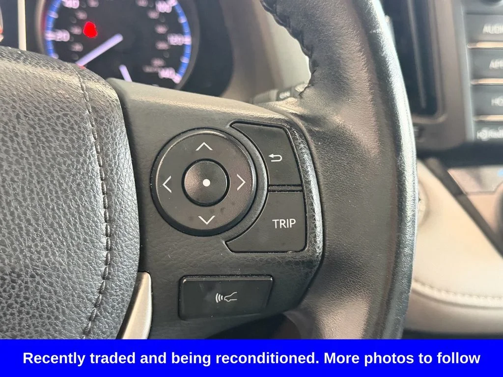 Used 2018 Black Toyota XLE image 22