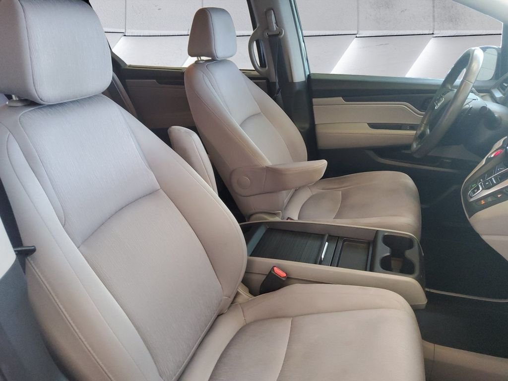 Used 2019  Honda EX image 14