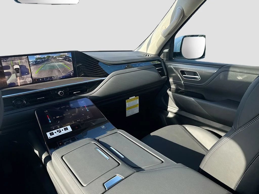 New 2026 RADIANT WHITE INFINITI Pure 2WD image 25