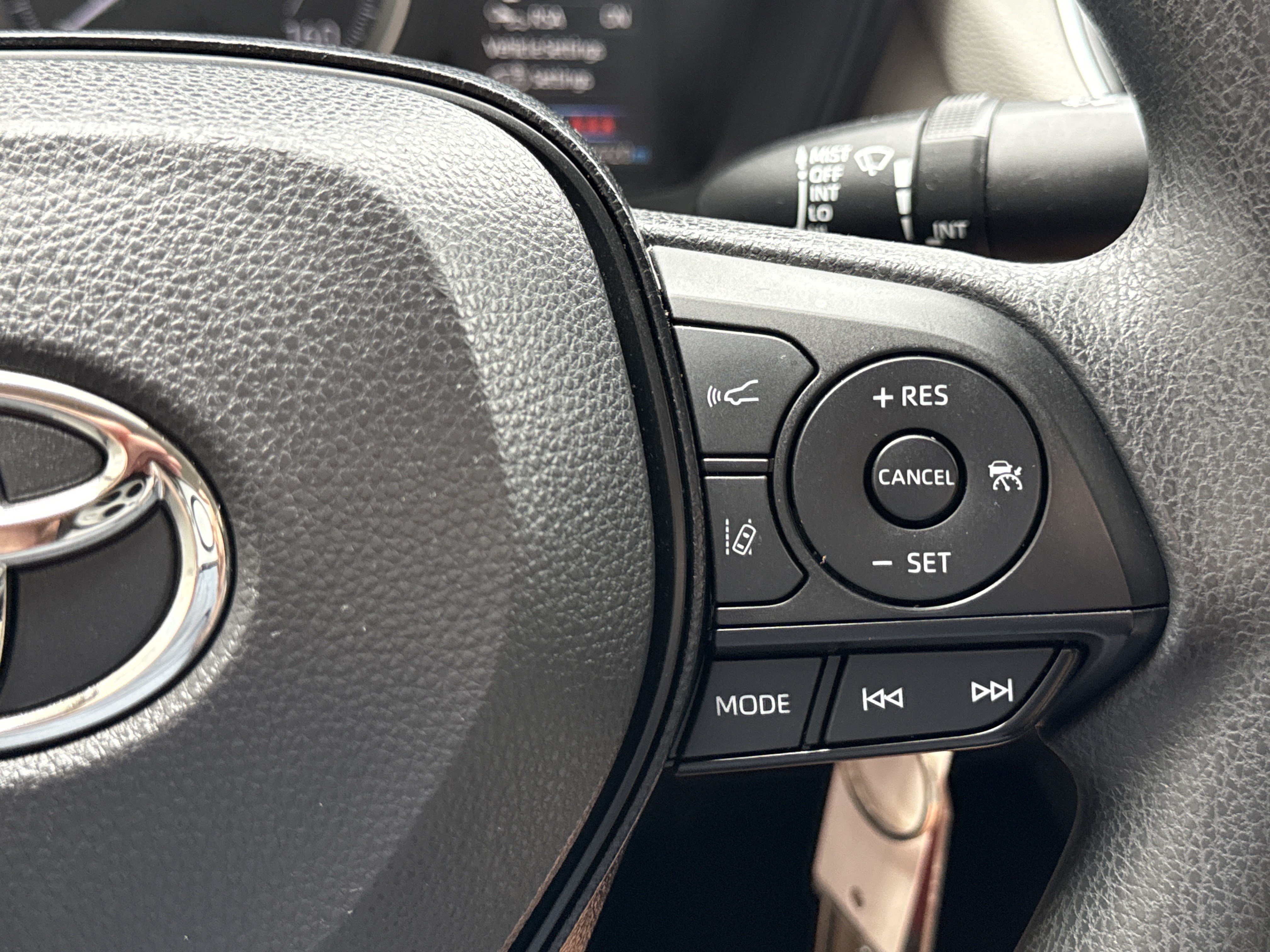 Used 2020 Black Sand Pearl Toyota LE image 19