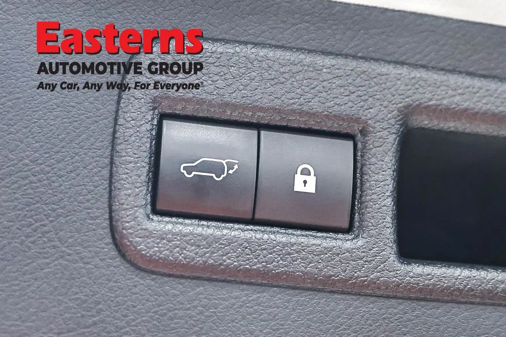 Used 2018 Silver Lexus 300 Base image 21