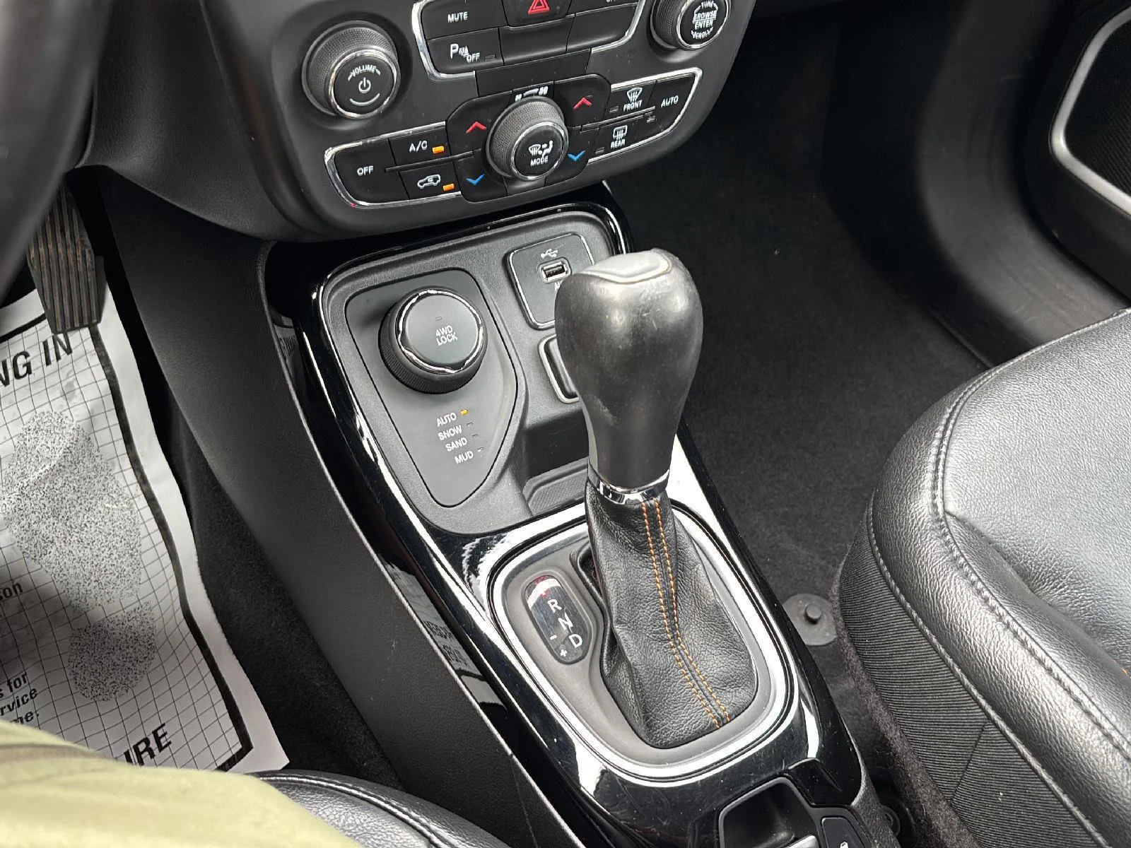 Used 2019 Gy Jeep Limited image 32