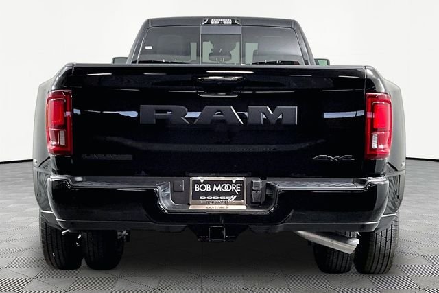 New 2026 Diamond Black Crystal Pearl-Coat Exterior Paint RAM Laramie image 4