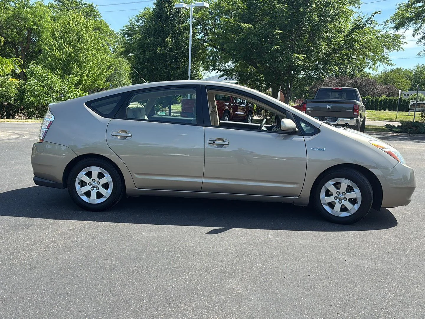 Used 2008 Driftwood Pearl Toyota Base image 10