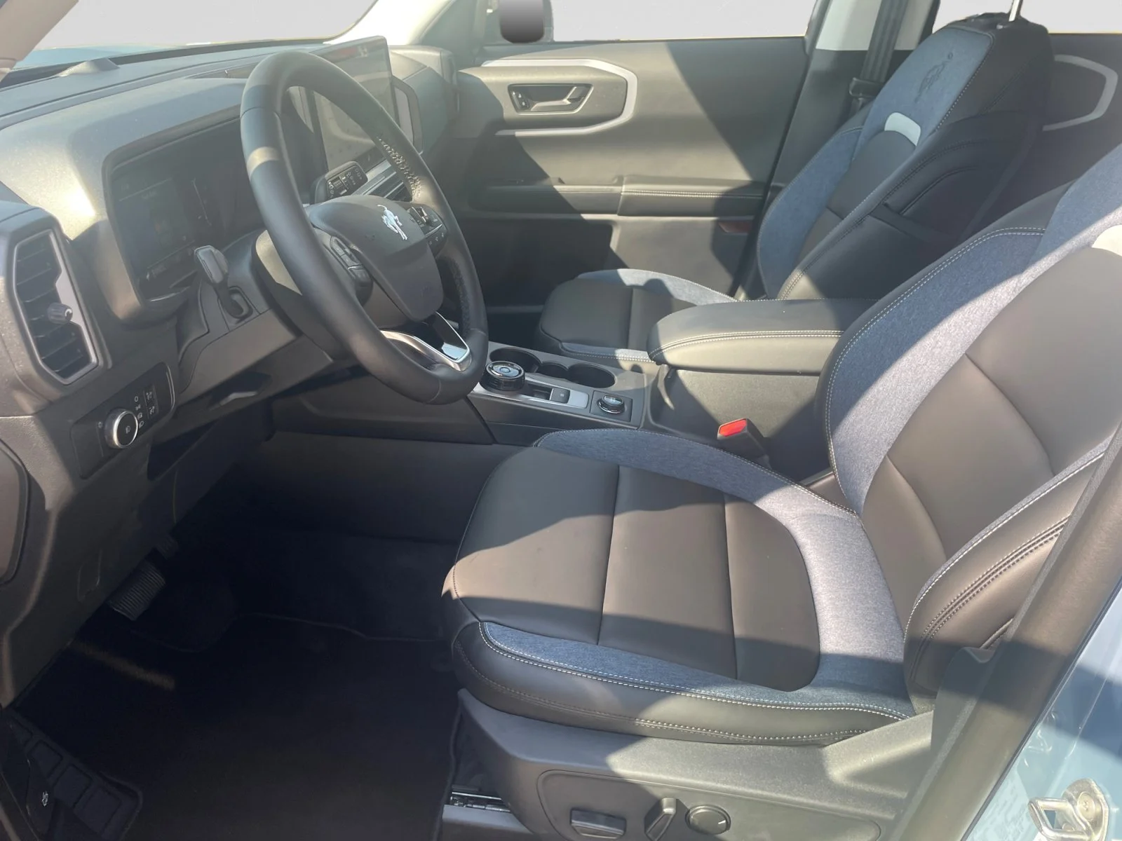 New 2026 Azure Grey Metallic Tri-Coat Ford Outer Banks image 13