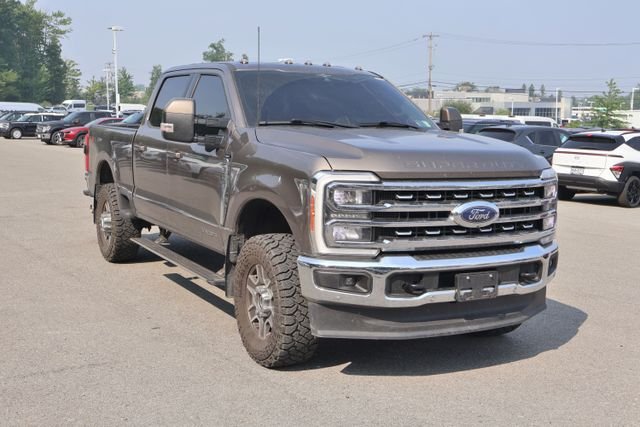 Used 2023 Gray Ford Lariat image 9