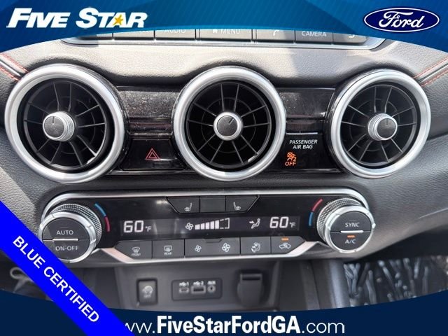 Used 2025 Aspen White Nissan SR image 20