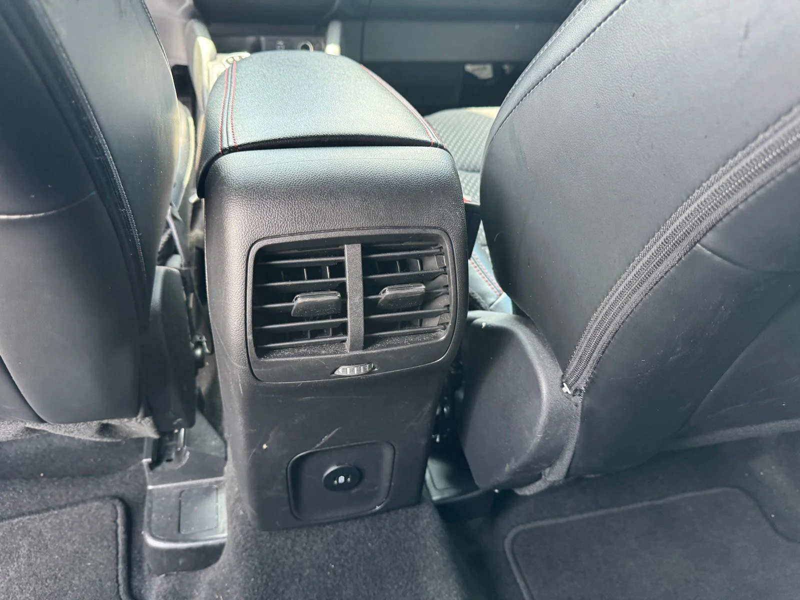 2025 Ford Escape ST-Line Select - Photo 21