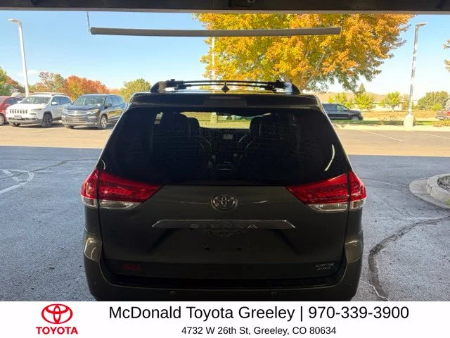 Used 2011 Green Toyota Limited image 6