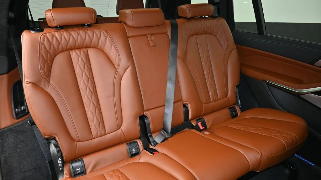 2025 BMW X7 ALPINA XB7 - Photo 12