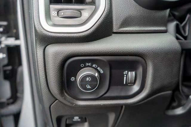 Used 2023 Silver Ram Big Horn/Lone Star image 22